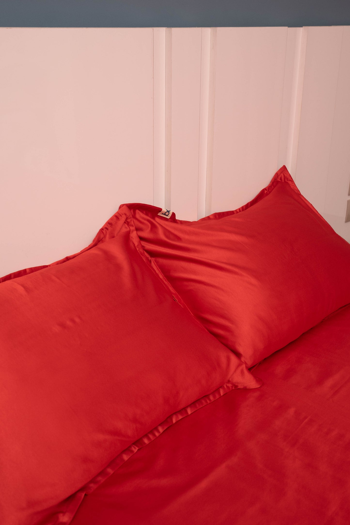 RUBY RED SATIN BEDSHEET