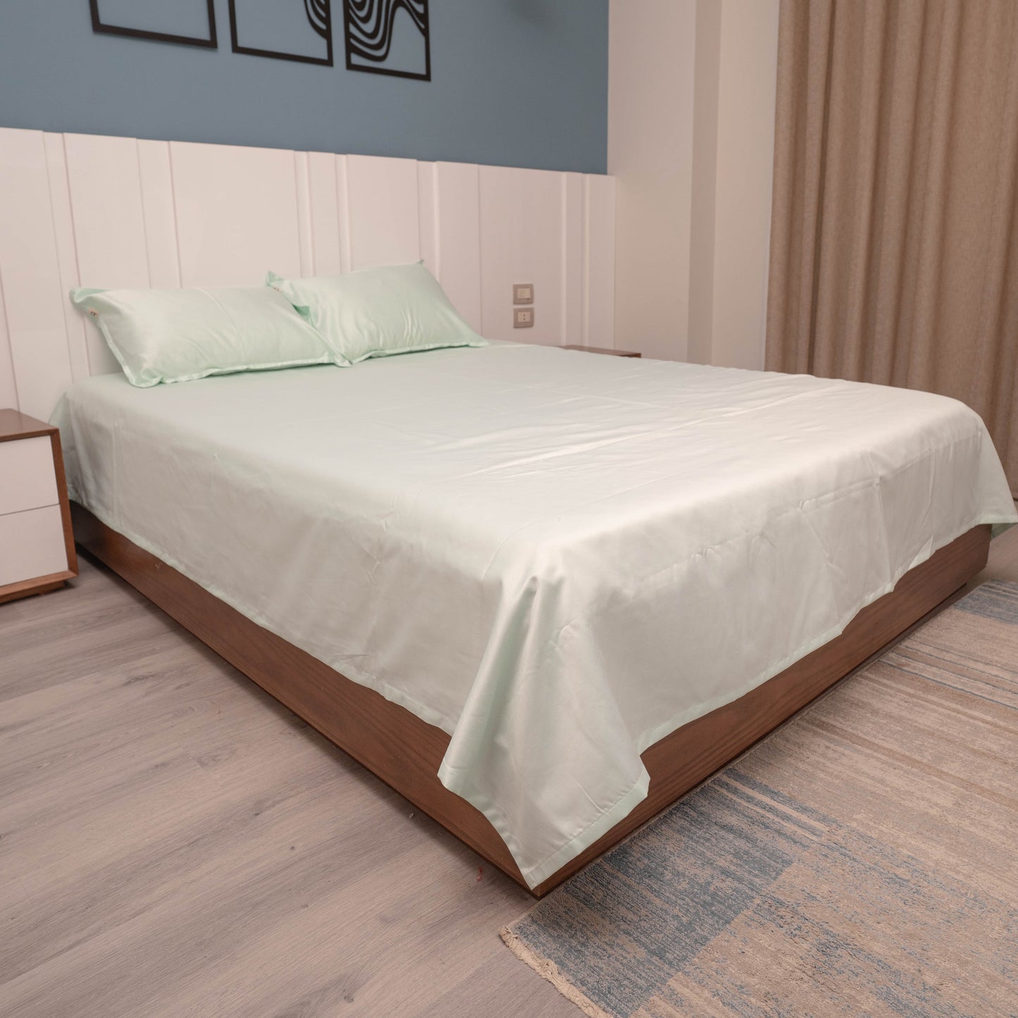 MINT SATIN BEDSHEET