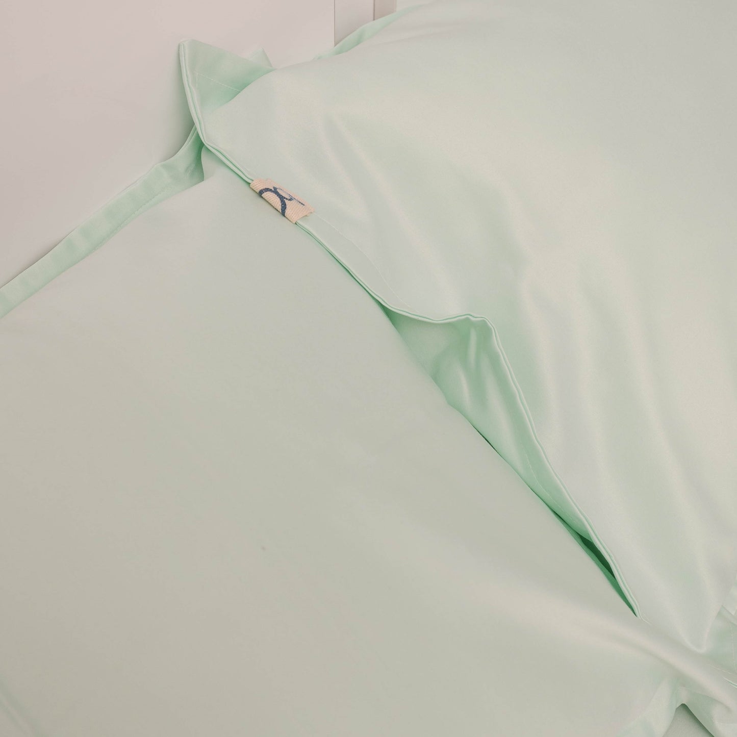 MINT SATIN BEDSHEET