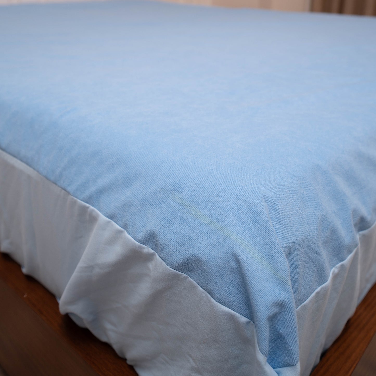 WATERPROOF MATTRESS PROTECTOR
