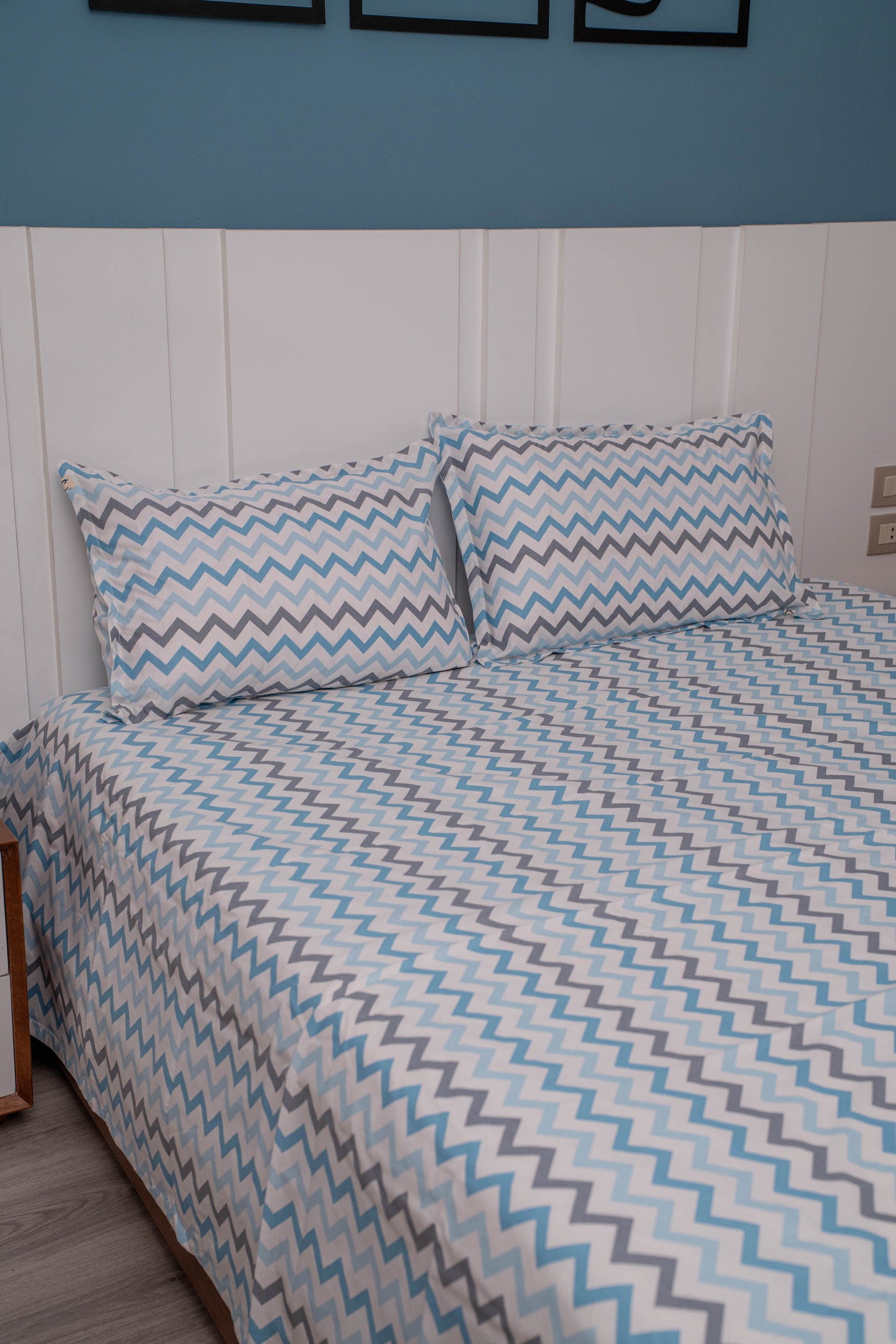 Limited Summer'25 Collection! URBAN ZIGZAG COTTON BEDSHEET