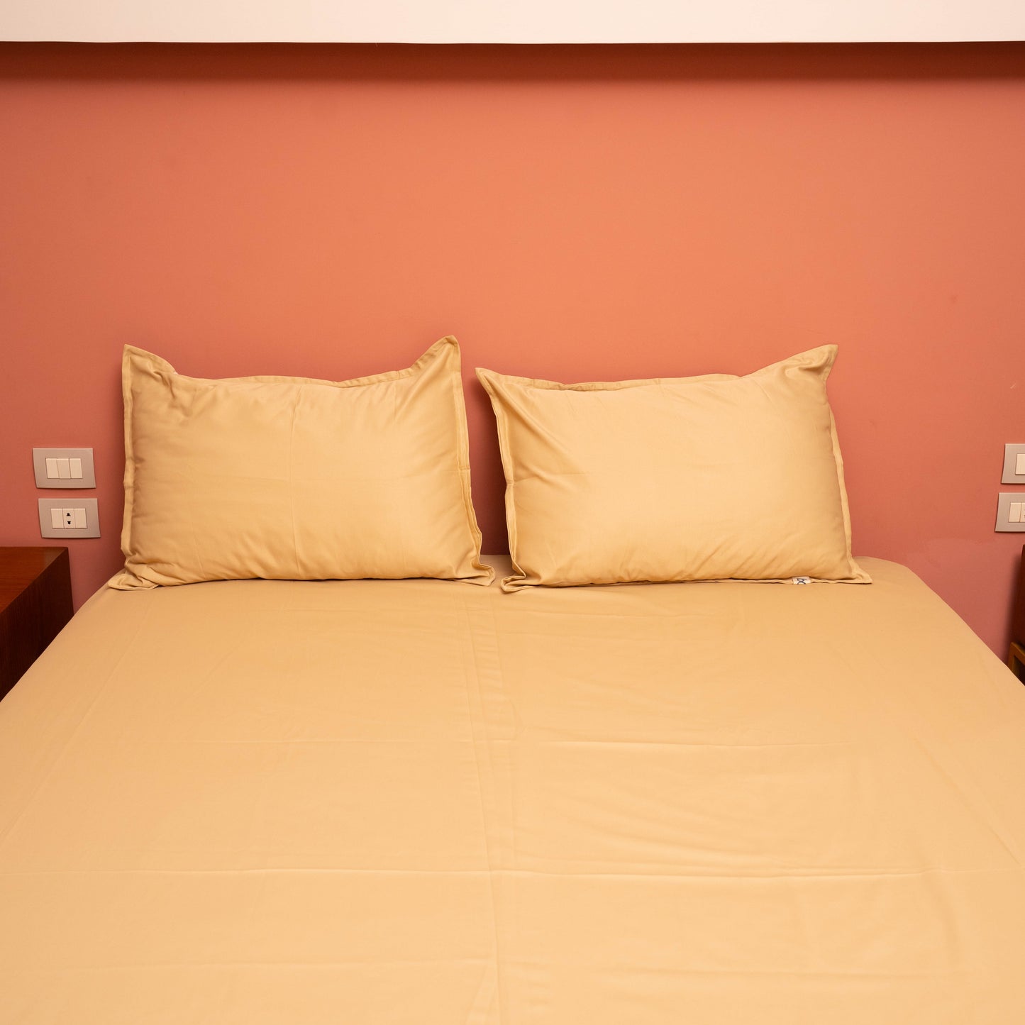 CHAMPAGNE SATIN BEDSHEET