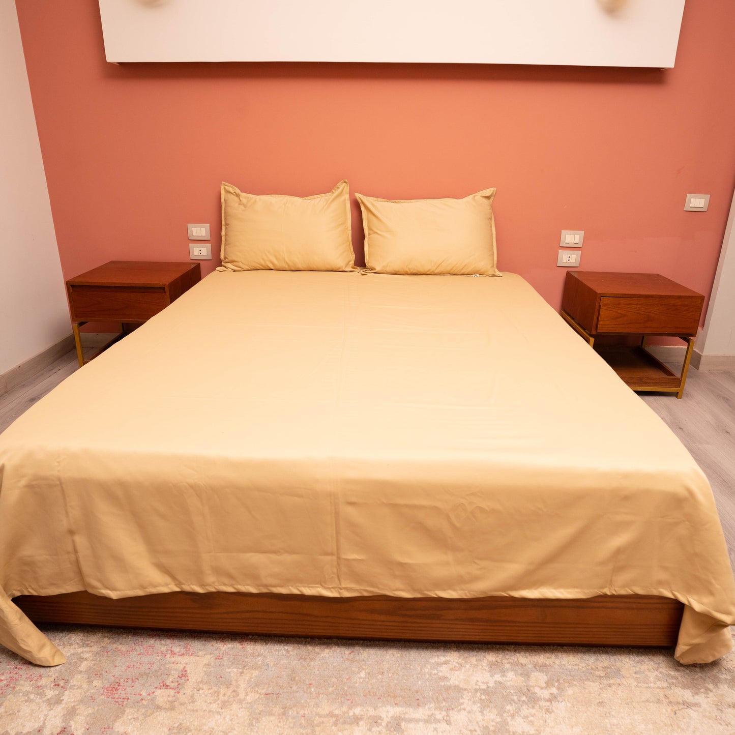 CHAMPAGNE SATIN BEDSHEET