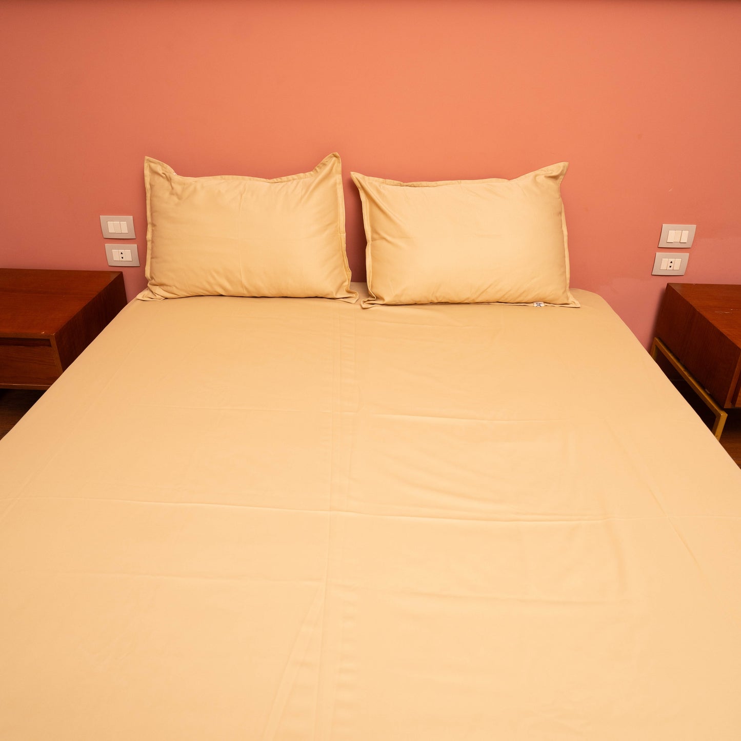 CHAMPAGNE SATIN BEDSHEET