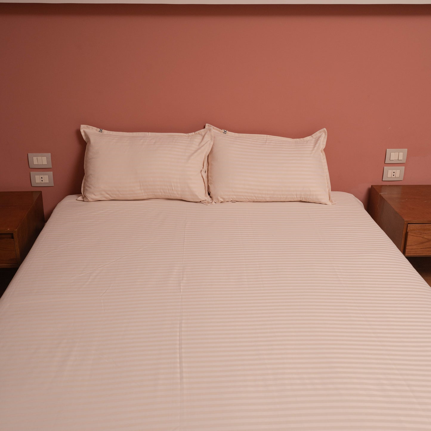 BEIGE SATIN/COTTON STRIPED BEDSHEET