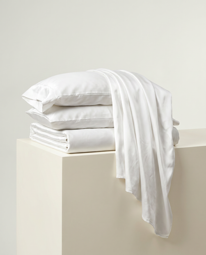 SATIN-COLOR White 3 | White satin folded set