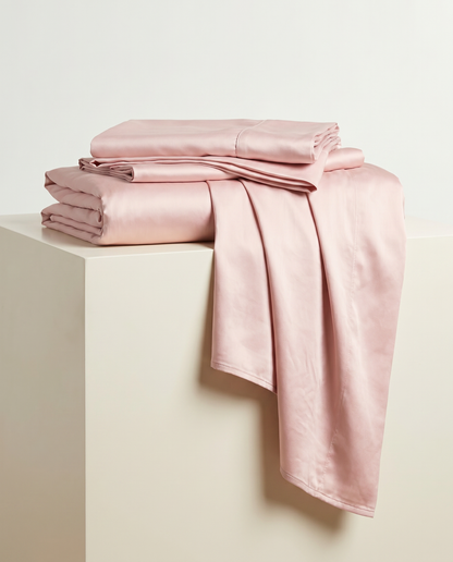 SATIN-COLOR Rose 3 | Light rose satin folded set