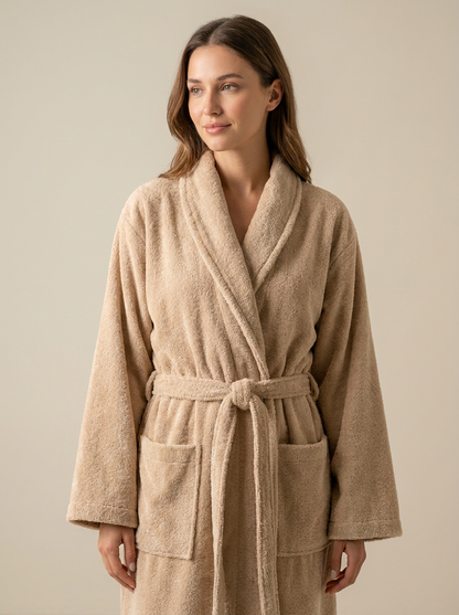 ROBE-COLOR Beige | Beige cotton bathrobe studio front
