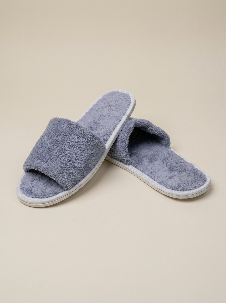Grey cotton slippers angle