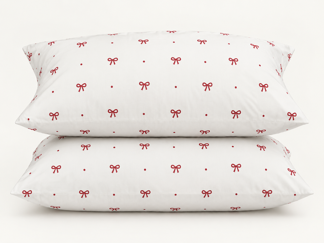 Red Mini Bows Cotton Bedding Set — Simple Charm, Sweet Comfort