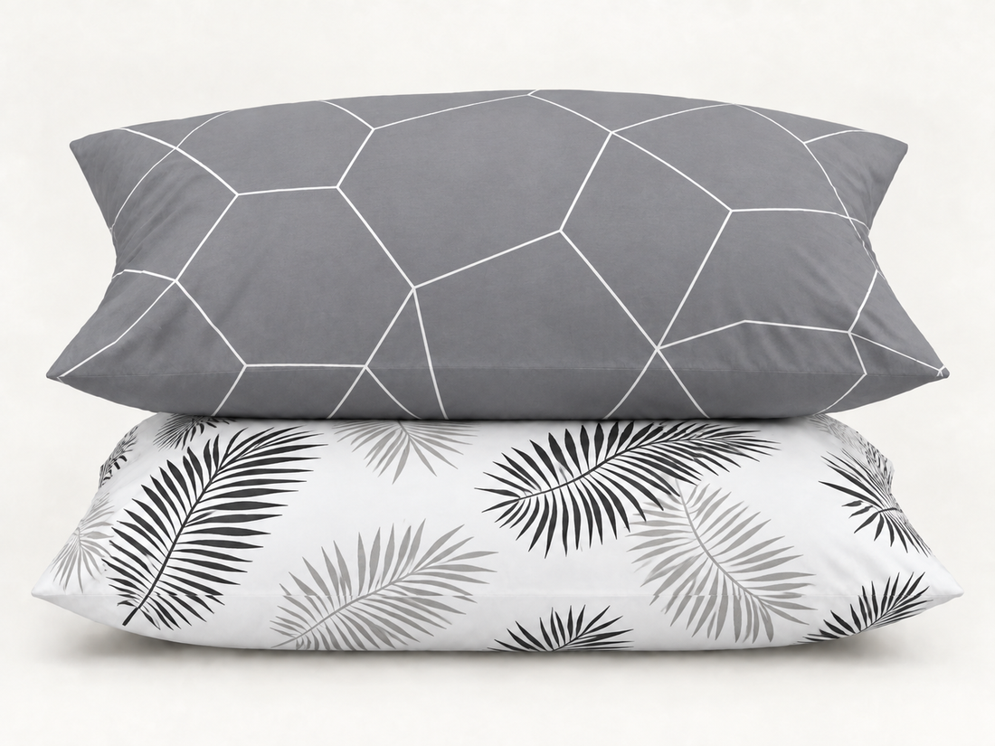 Monochrome Palm Cotton Bedding Set — Tropical Calm, Modern Style